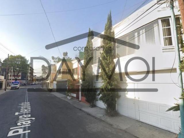Invierte en 260 m² de construcción | Propiedad con posesión