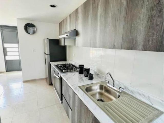 Casa en pre venta con 3 recamaras y jardin excelente ubicación