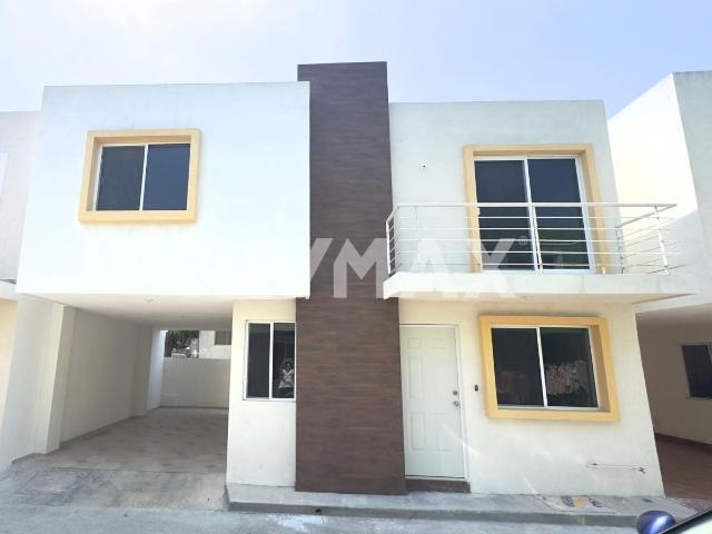 Casa en pre venta en Col. Del Pueblo en Tampico, Tamaulipas