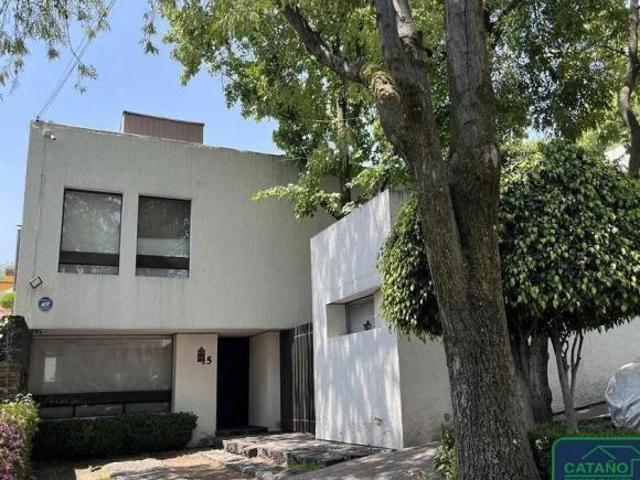CASA EN PRECIOSA PRIVADA CON JARDIN PROPIO Y 2 JARDINES COMUNES.VIGILANCIA 24/7
