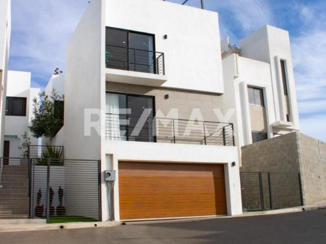 CASA EN PREVENTA EN RESIDENCIAL SAN MARINO, PLAYAS DE ROSARITO, B.C