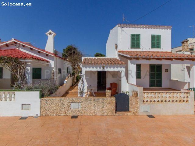Casa en primera línea en venta en Punta Prima