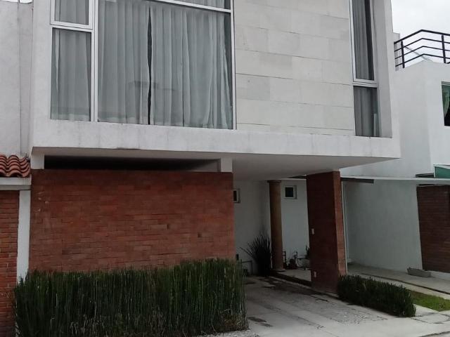 Casa en Priv. Rancho Independencia. Sta Ma. Totoltepec