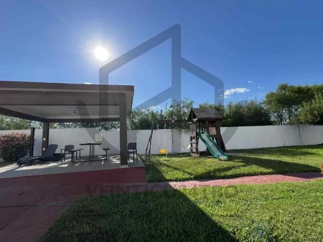 Casa en Privada con Alberca | Loma Bonita Residencial | Seguridad 24/7