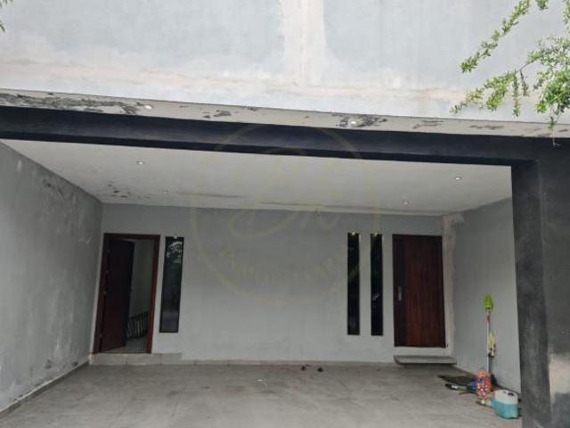 CASA EN PRIVADA CON ESPACIO PARA DEPARTAMENTO U OFICINA