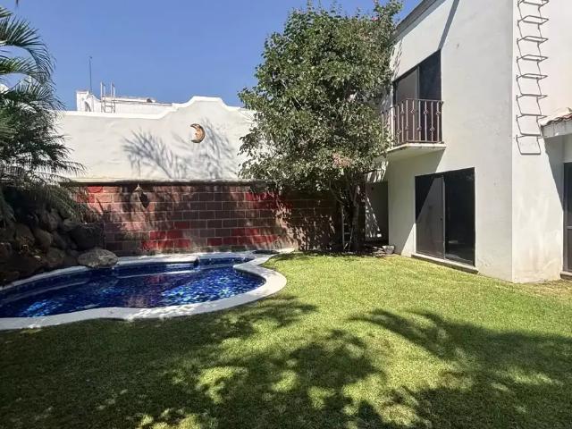 Casa en privada con vigilancia, Recamara en planta baja