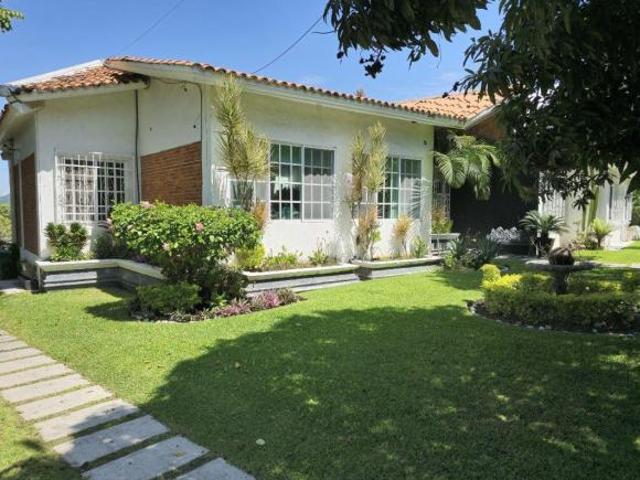 Casa en Privada en Lomas de Cocoyoc Atlatlahucan ARI 1011 Cp