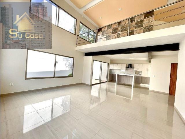 Casa en Privada en Lomas de Cuernavaca. 3 Recs, Alberca en Privada