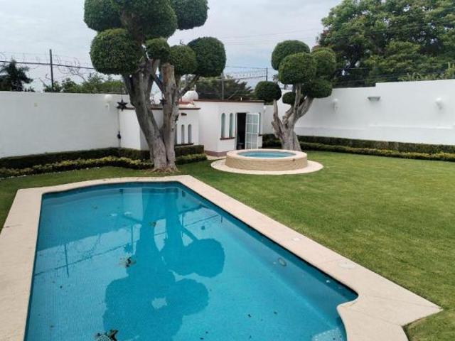 Casa en Privada en Lomas de Cuernavaca Temixco MAZ 2719 Cp