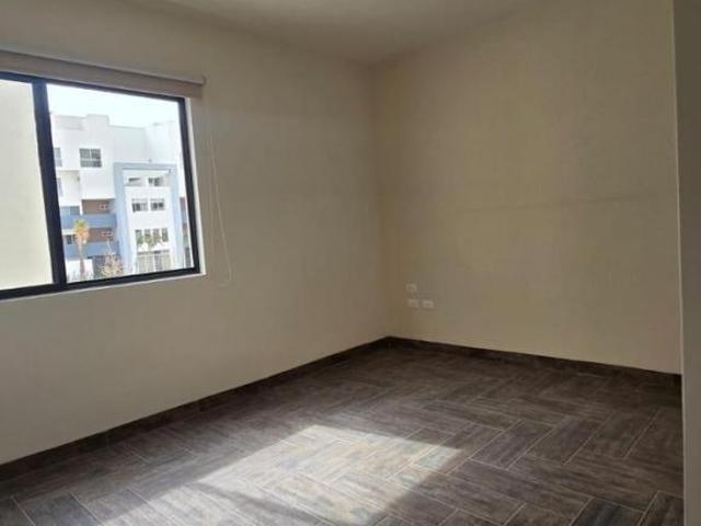 CASA EN PRIVADA EN POZOS
