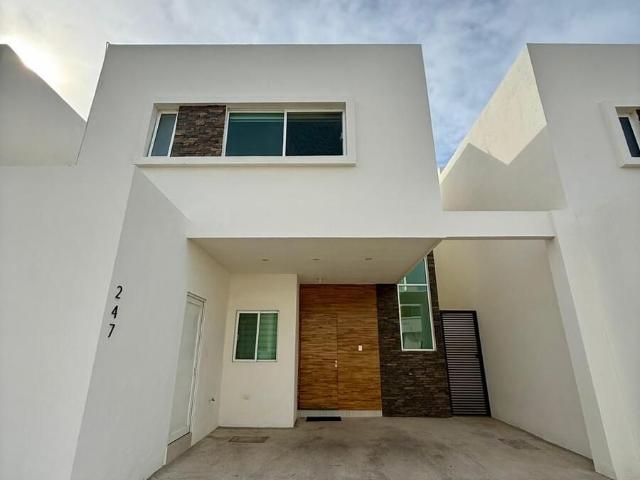 Casa en Privada en RENTA