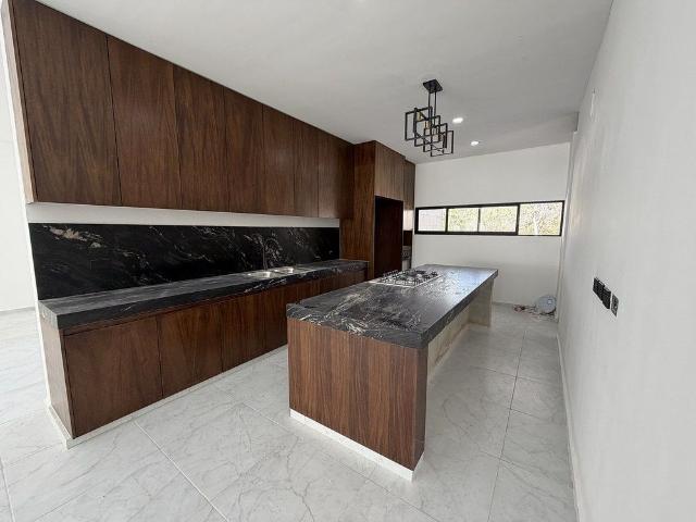 Casa en privada en Temozon norte Renta o venta ‼️