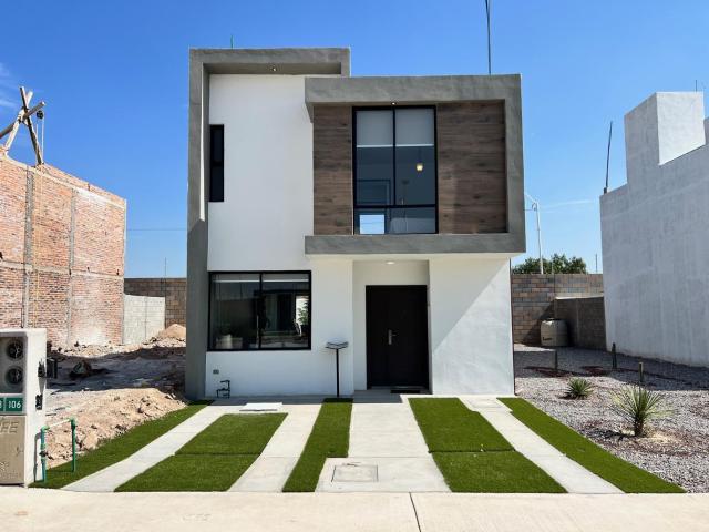 Casa en privada en zona industrial con amenidades