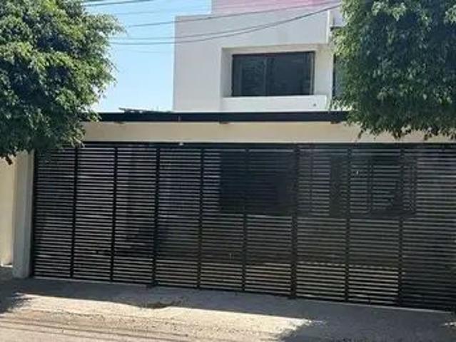 Casa en Privada Jardines De La Hacienda 1502, Delegación Josefa Vergara Y Hernández, Municipio De Querétaro, Querétaro, 76178, México