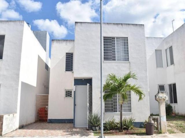 CASA EN PRIVADA LAS PALMAS YUCATÁN