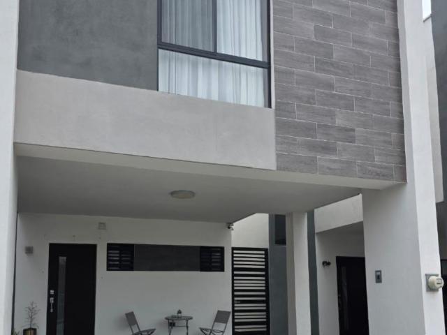 Casa en Privada Residencial Aviana