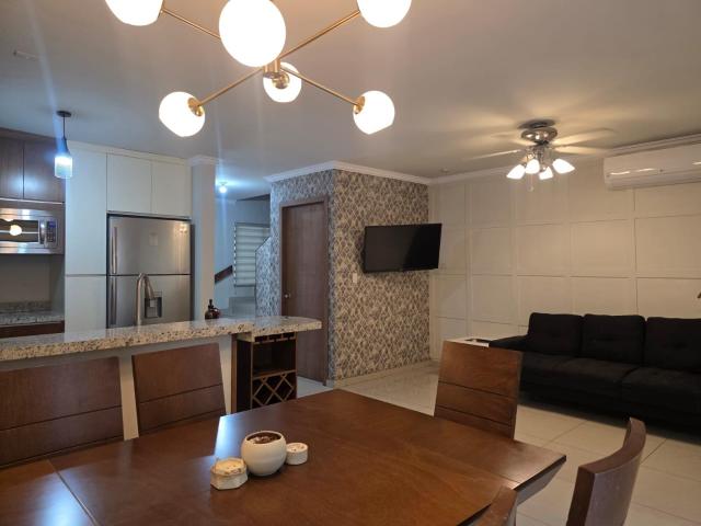 Casa en Privada Residencial Aviana
