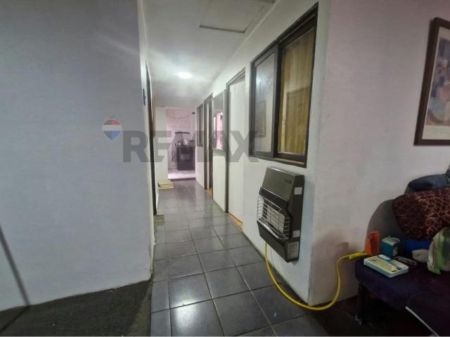 Casa en proceso de regularización en cerro navia. 5 dormitorios por 80000. 00 en Cerro Navia