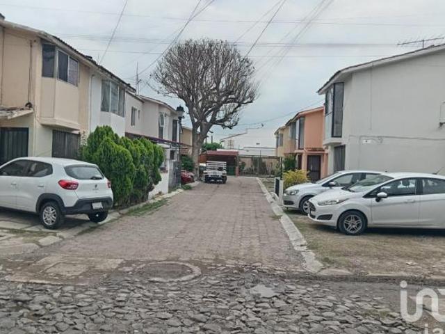 Casa en Prolongación Pino Suarez 459, Residencial Frondoso, Cp 76170, Querétaro