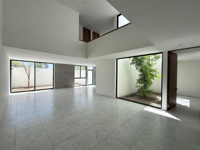 Casa en Quinta Los Olivos Nueva al Nor Poniente