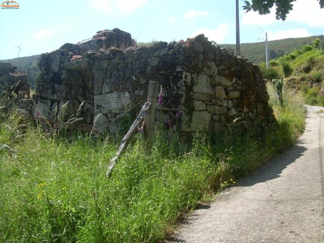 CASA EN RUINAS REGISTRADA EN A CAÑIZA
