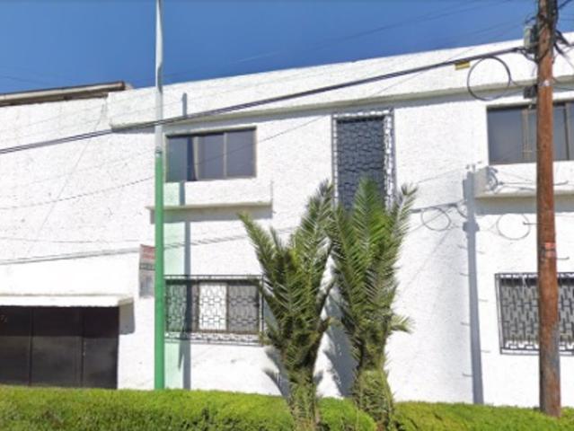 CASA EN VENTA EN MOLLENDO No. 1072 ZACATENCO, GAM. RT