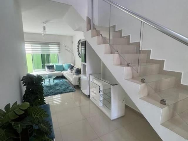 CASA EN REAL CAMPESTRE CLUSTER 8