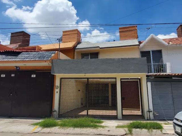 Casa en REAL PROVIDENCIA SOLO SE ACEPTAN CRÉDITOS BANCARIOS Y RECURSOS PROPIOS COMO FORMA DE PAGO