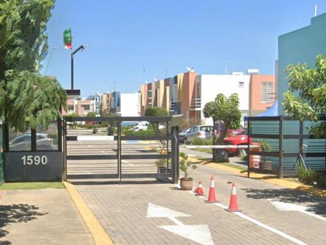CASA EN REMATE BANCARIO CONDOMINIO LOS PATOS TESISTAN ZAPOPAN