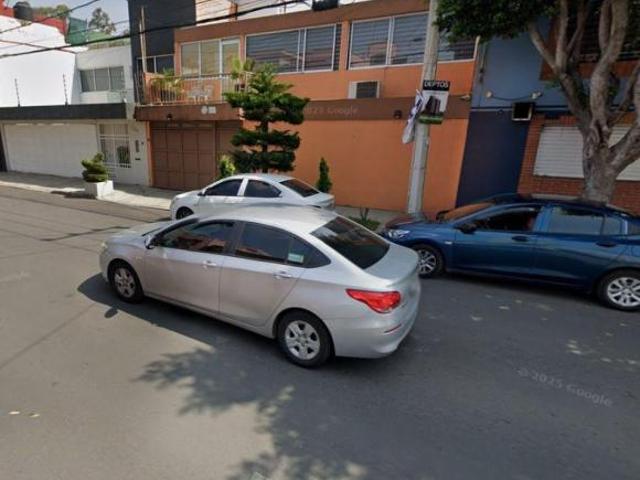 Casa en Remate Bancario Claveria, Azcapotzalco, CDMX
