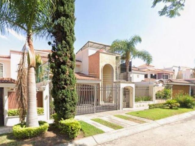 Casa en remate bancario en Ciudad Bugambilias Zapopan