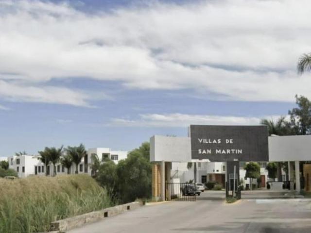 CASA EN REMATE BANCARIO EN CONDOMINIO VILLAS DE SAN MARTÍN EN TLAJOMULCO JALISCO