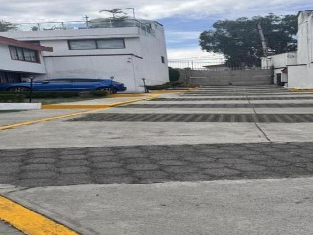 Casa en Remate bancario en Lomas Estrella, Excelente Ubicación