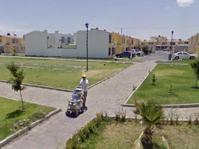CASA EN REMATE BANCARIO EN RESIDENCIAL VILLA FLORENCIA, A UN COSTADO DEL PARQUE VILLA FONTANA