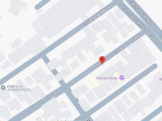 Casa en Remate Bancario Las Fuentes, Fraccionamiento las Fuentes, Ver