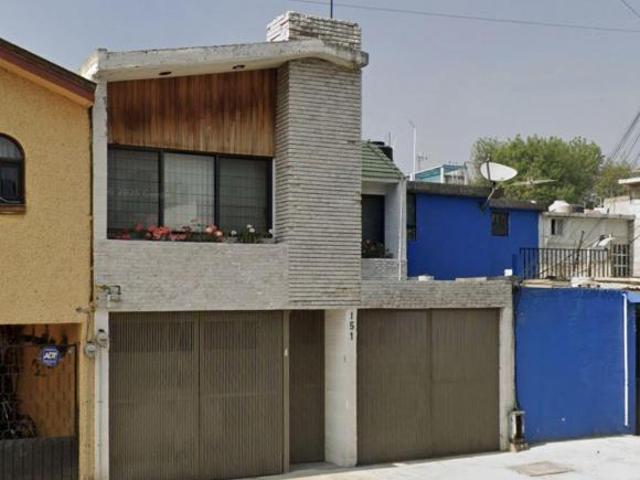 Casa en Remate con 3 recámaras en Col. Culhuacan CTM V, 109 m2 terreno