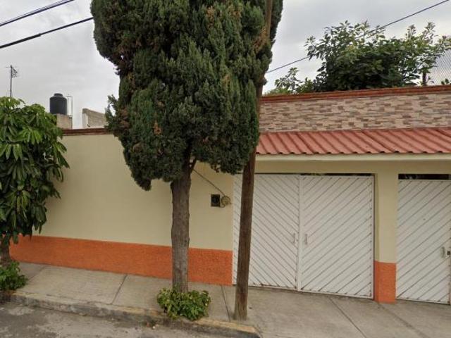 Casa en Remate en Valle de Chalco