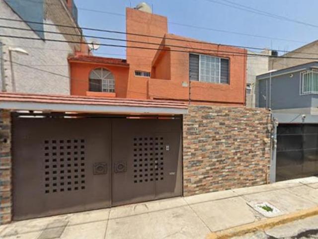 Casa en Remate en Acueducto de Guadalupe GUSTAVO A. MADERO