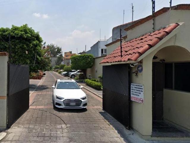 CASA EN REMATE EN BARRIO LA LONJA EN TLALPAN, CONECTA CON AV INSURGENTES SUR