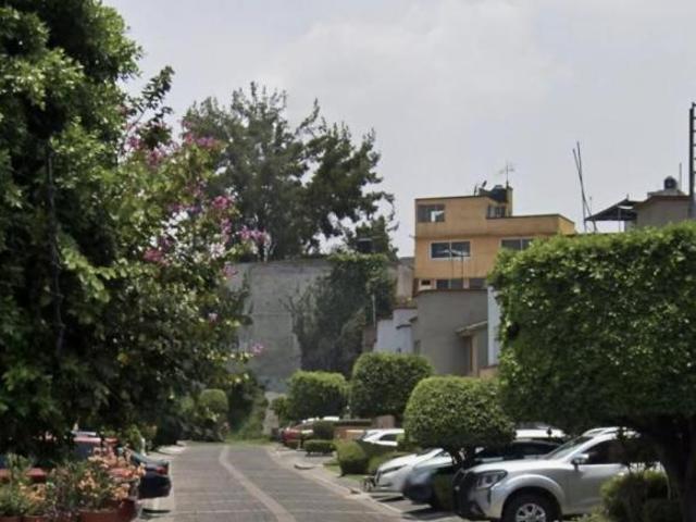 CASA EN REMATE EN BARRIO LA LONJA TLALPAN A UNOS PASOS DE INSURGENTES SUR