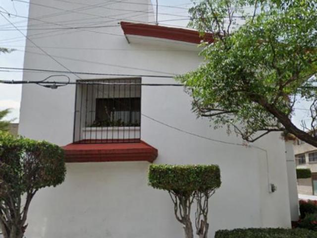 Casa en Remate en calle Sauces, Floresta, Los Reyes Acaquilpan, Estado de México