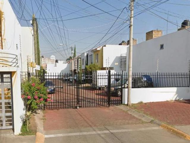 CASA EN REMATE EN JARDINES DEL NILO