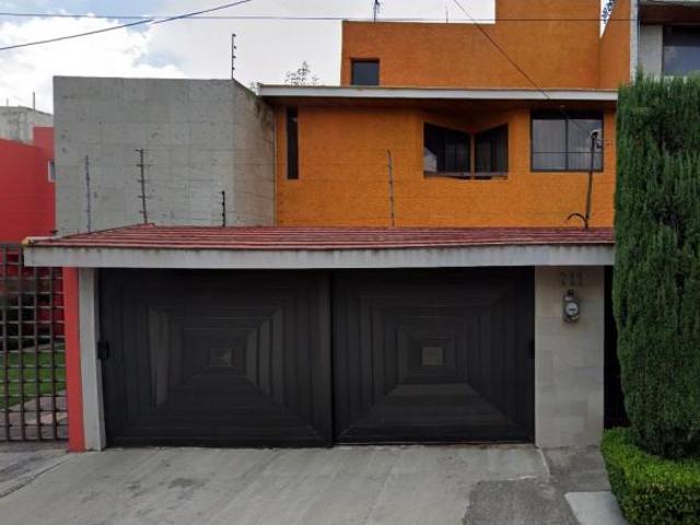 Casa en Remate en Naucalpan de Juárez