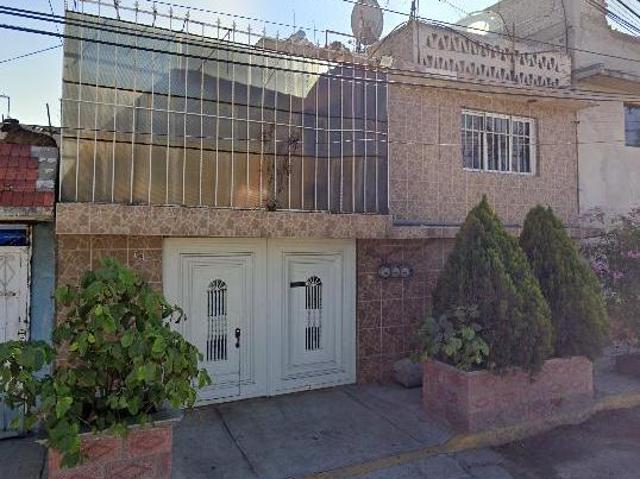 Casa en Remate en Nezahualcoyotl
