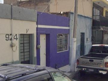 CASA EN REMATE HIPOTECARIO EN EXCELENTE ZONA IDEAL PARA INVERTIR A 5 MINUTOS DE MIDTOWN
