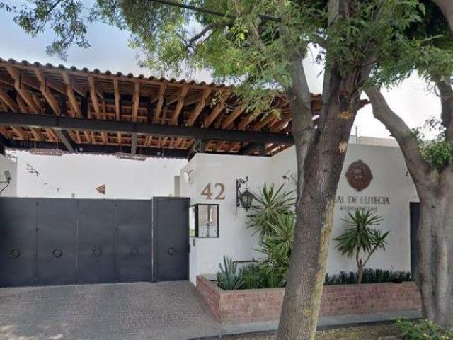 CASA EN REMATE HIPOTECARIO LOMAS ESTRELLA