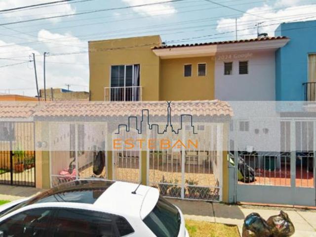 CASA EN REMATE LOS ARRAYANES GUADALAJARA JALISCO CERCA PLAZA PUNTO ORIENTE