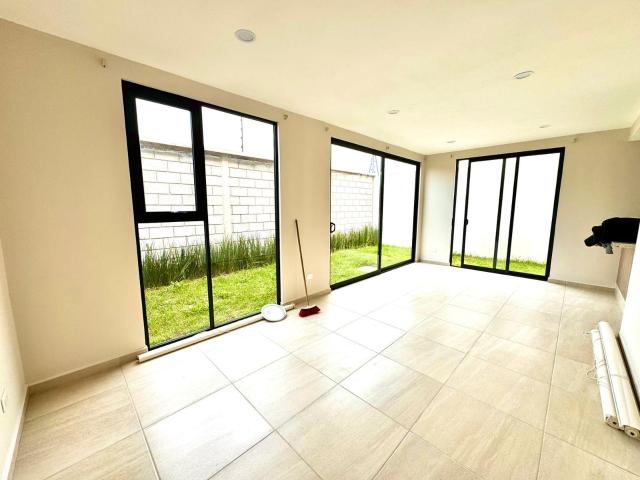 Casa en renat en garza azul II