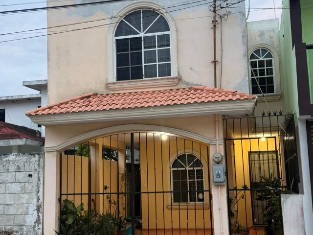 Casa en renta muy bien ubicada en col. Arenal