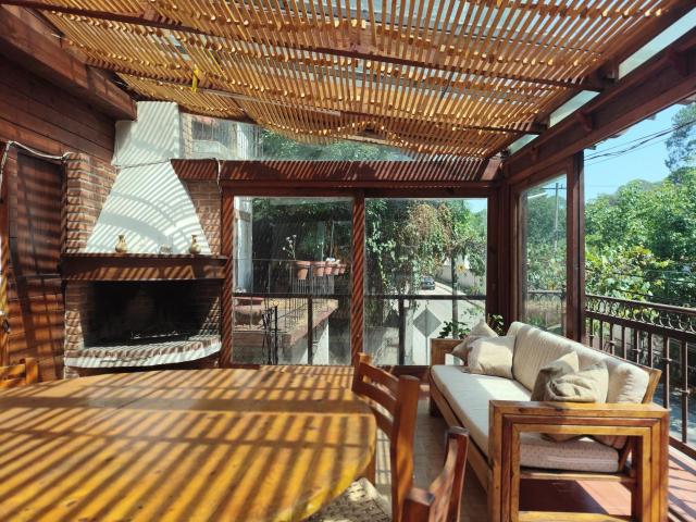 Casa en VENTA y RENTA muy bien ubicada en Av?ndaro